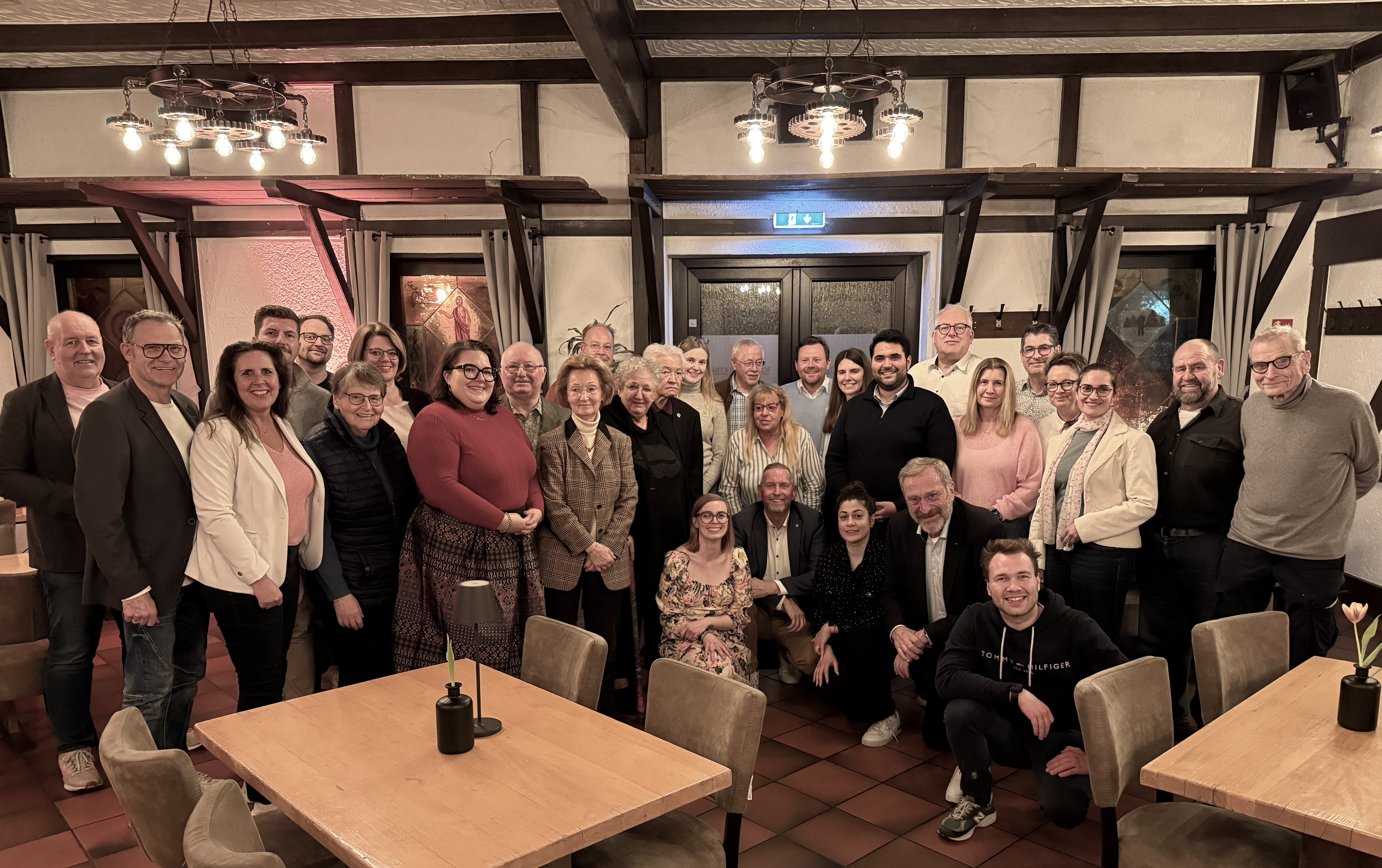 Drei CDU-Verb�nde, ein Kandidat: Guido G�rtz (vorne in der Mitte) soll im April 2027 erneut Schwalmtal, Viersen und Willich im D�sseldorfer Landtag vertreten